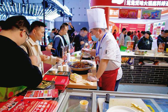 会麻辣产业迈向高品质发展阶段麻将胡了试玩网站免费直击糖酒(图7)